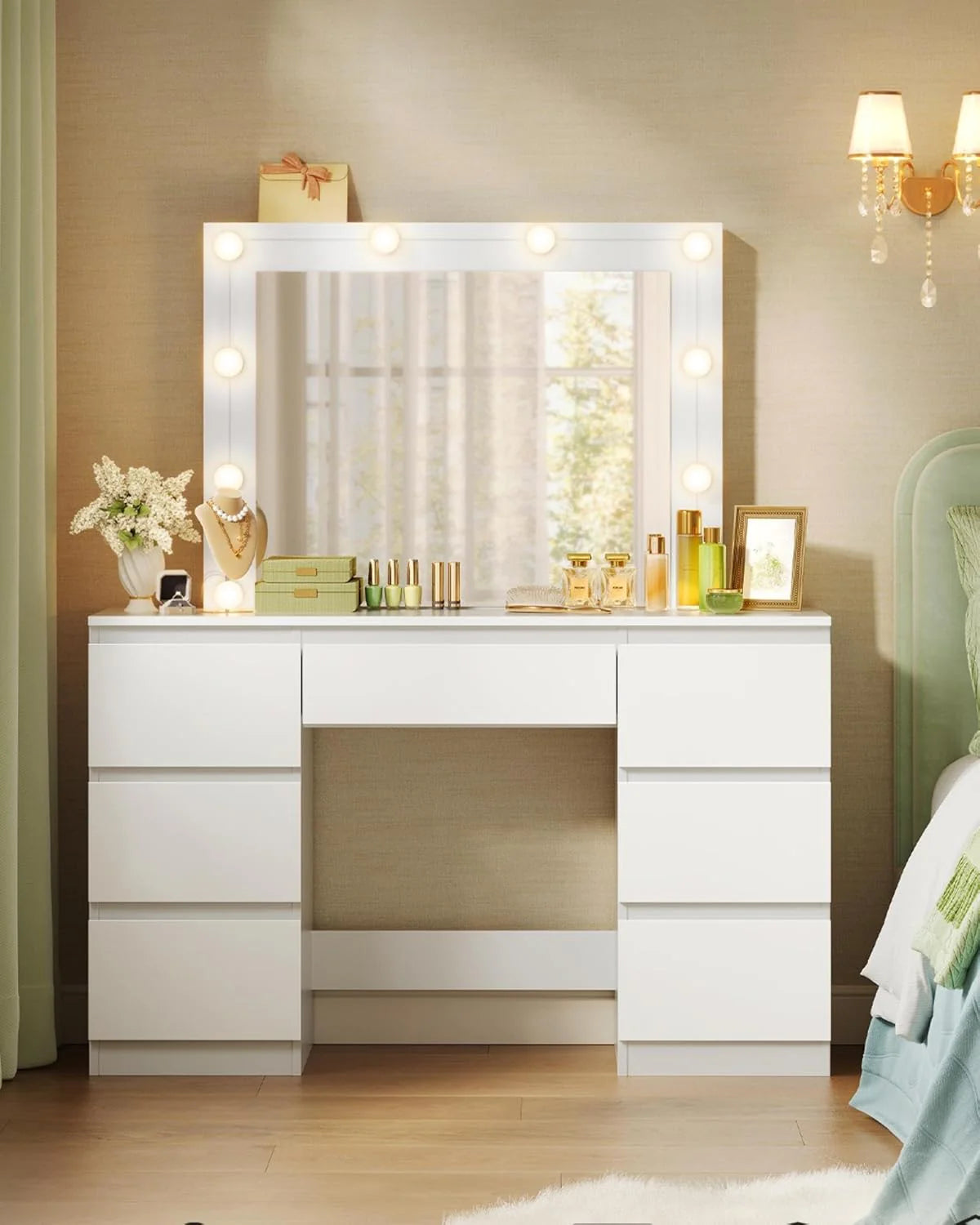 WOLTU MB6124ws Toaletka z oświetleniem i wieloma gniazdkami, toaletka z dużym lustrem LED i 7 szufladami, biurko do makijażu, 110 x 39,5 x 140,5 cm, biała nowoczesna komoda do sypialni(Toaletka)